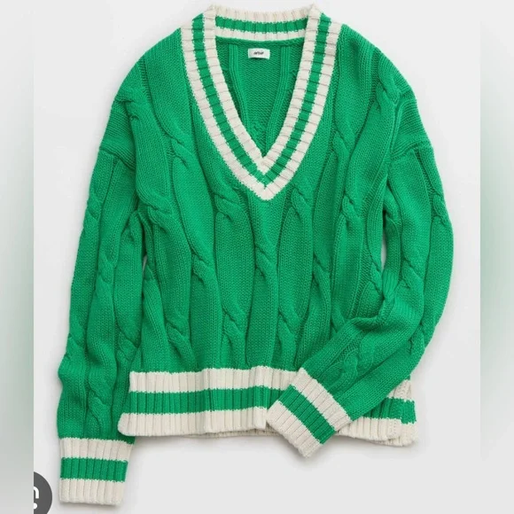 🍂🍁 Fall NWT Aerie Cropped Green Cable V-Neck Sweater Sz Large - Picture 4 of 8